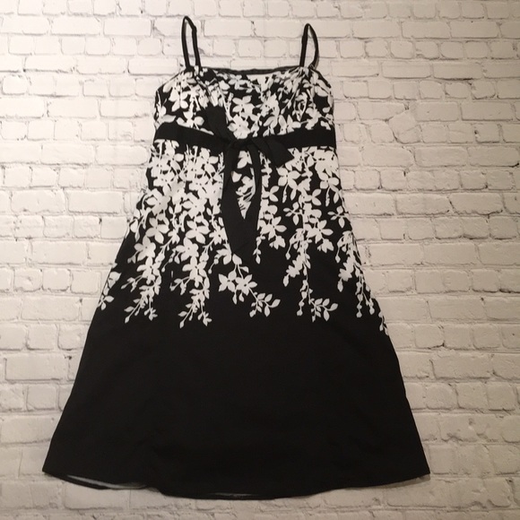 Covington Dresses Size 6 - Picture 12 of 12